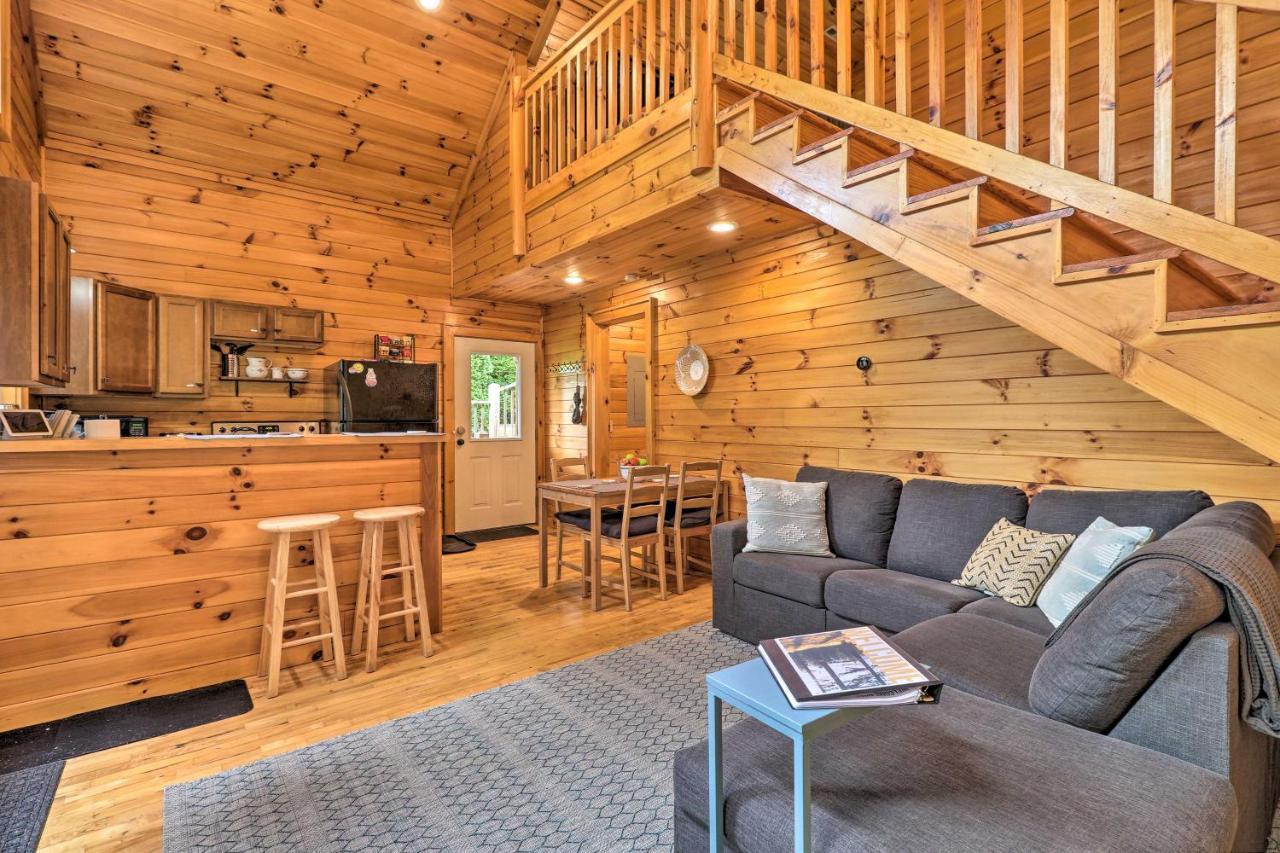 Cozy Boone Cabin With Deck Close To Downtown! 外观 照片