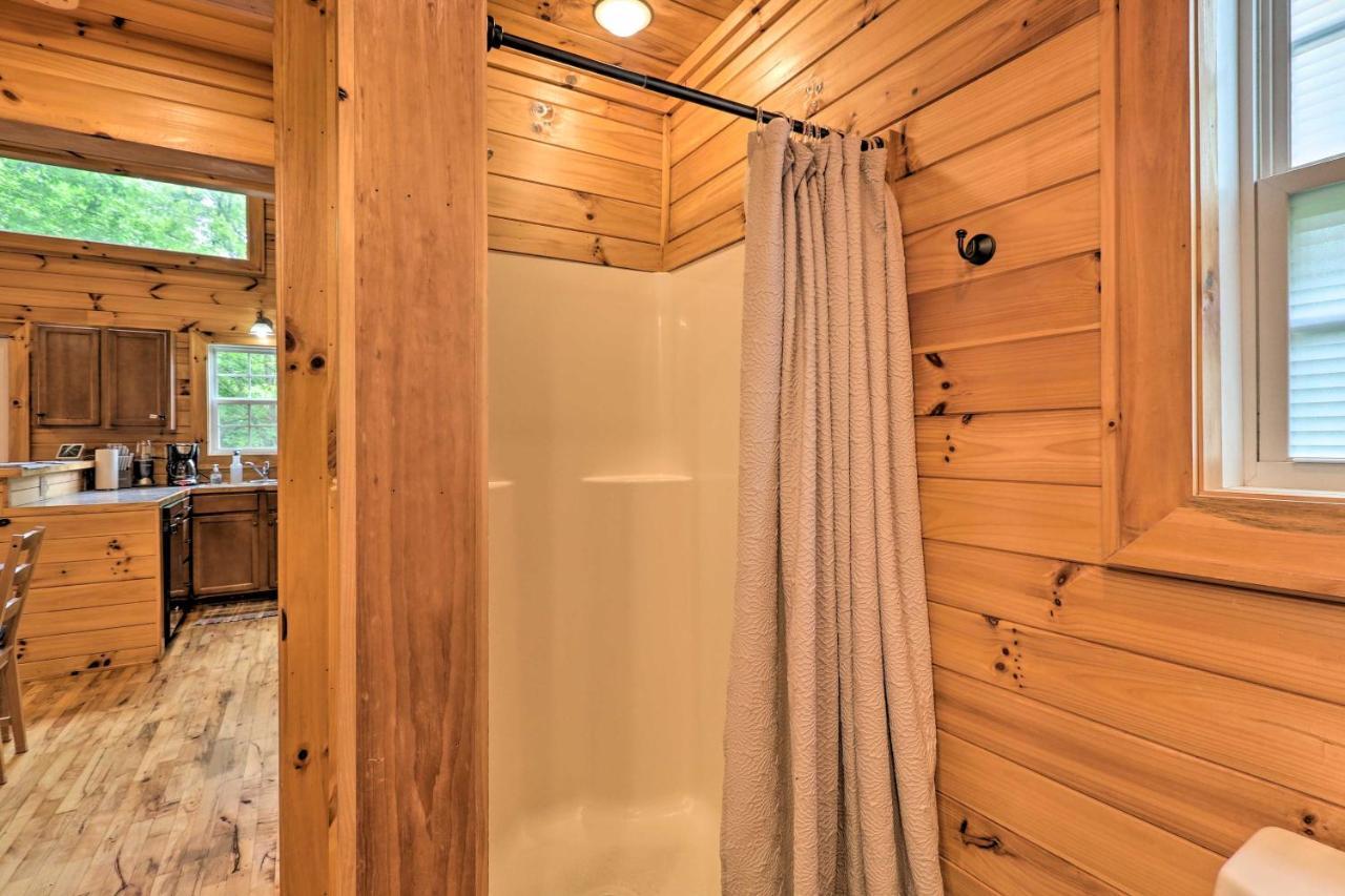 Cozy Boone Cabin With Deck Close To Downtown! 外观 照片