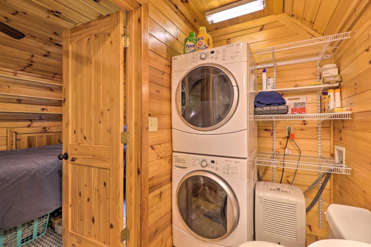 Cozy Boone Cabin With Deck Close To Downtown! 外观 照片